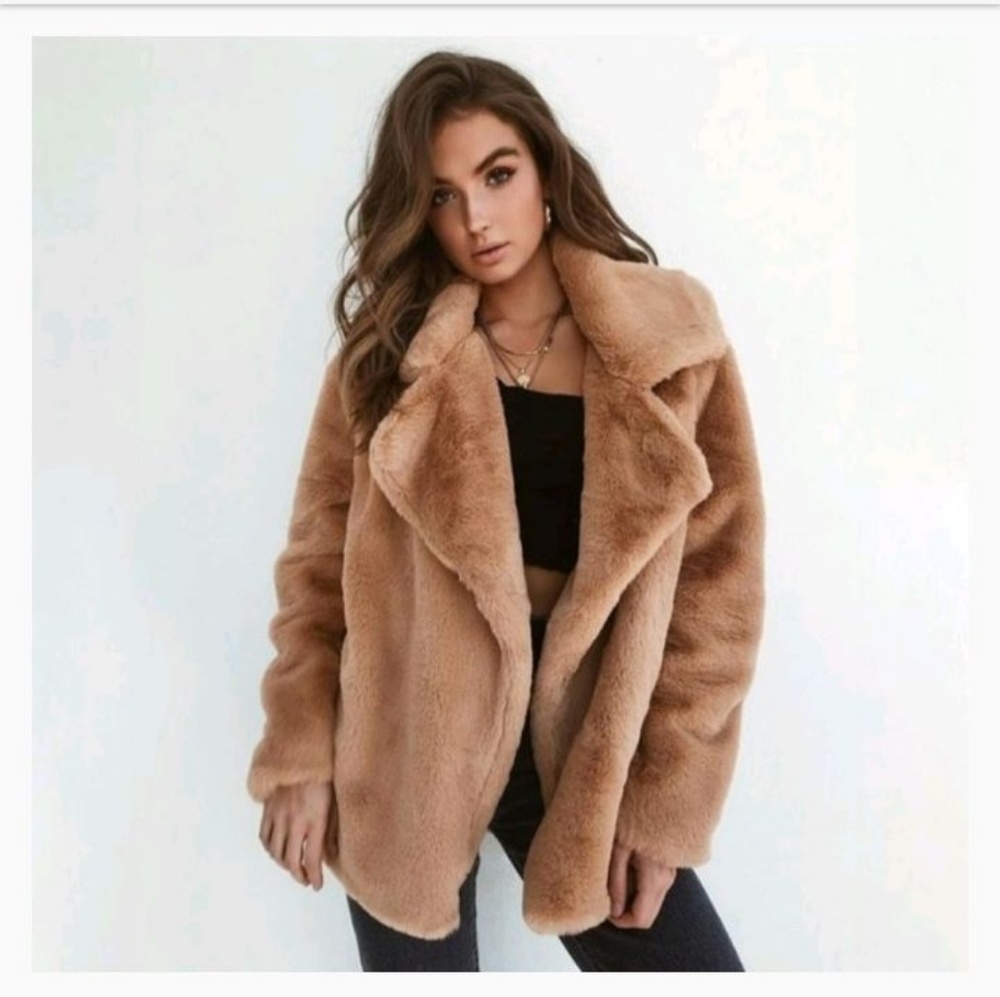 SOFT Faux Fur Coat - Picture 4 of 4